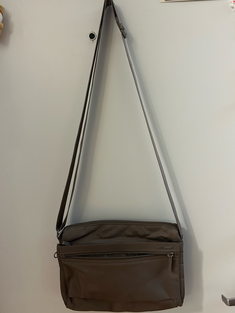 Hedgren Eye RFID crossbody